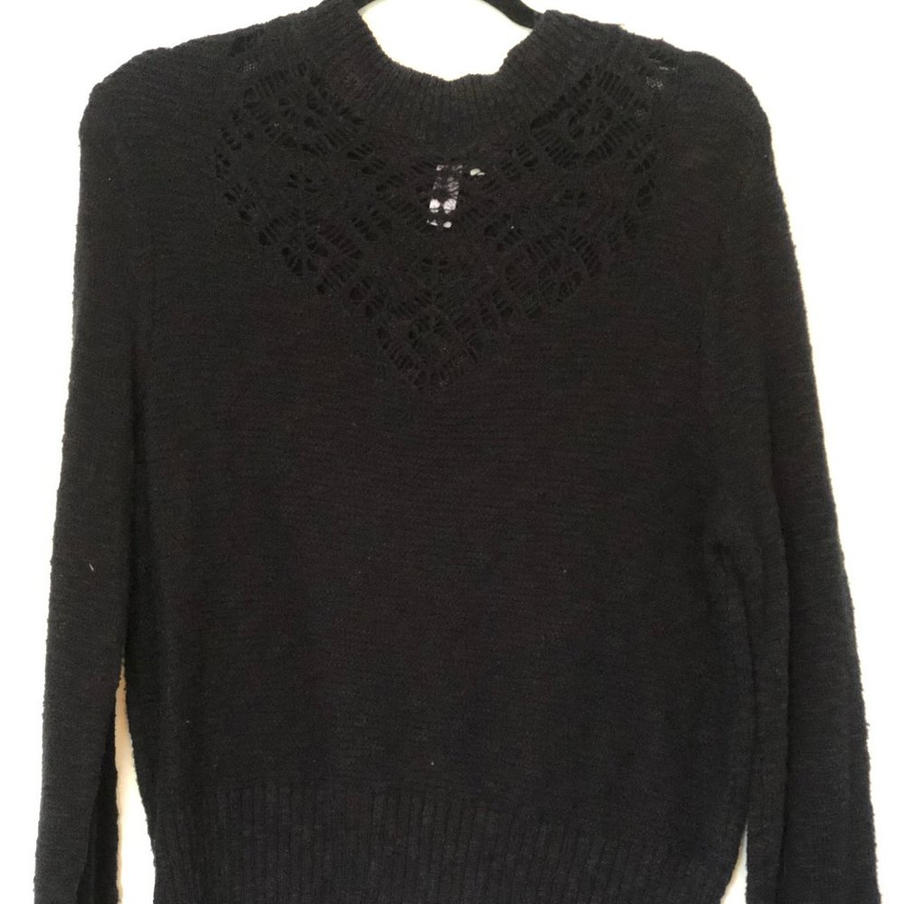 Sweater with patterned front